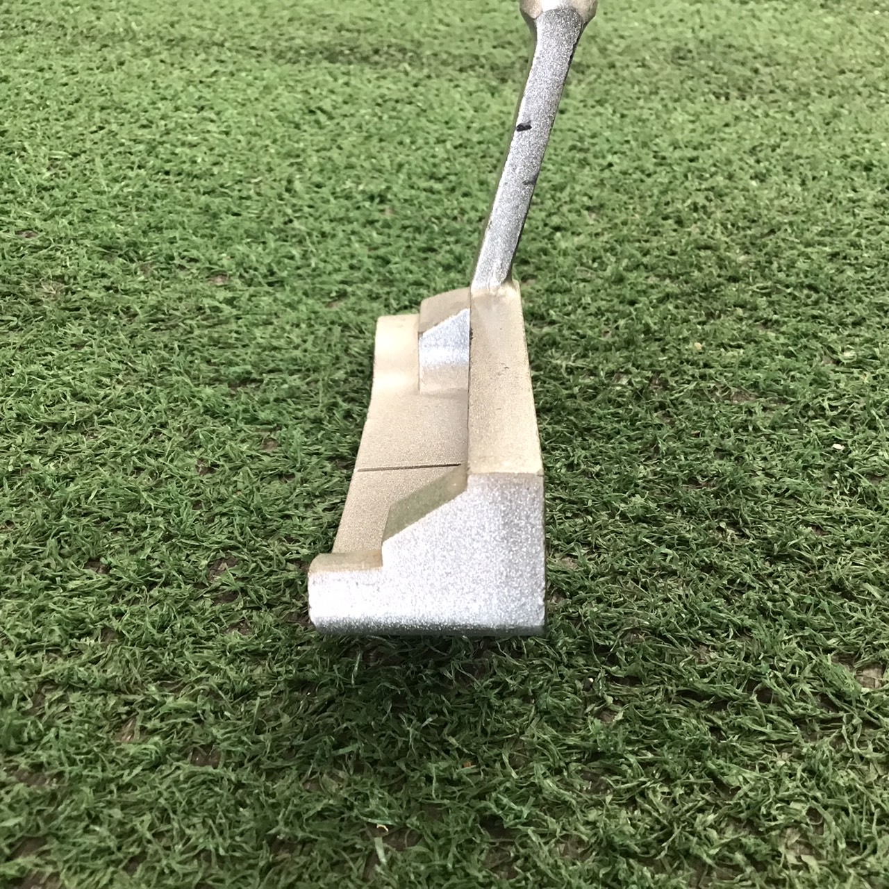 PUTTER TaylorMade ก้านเหล็ก