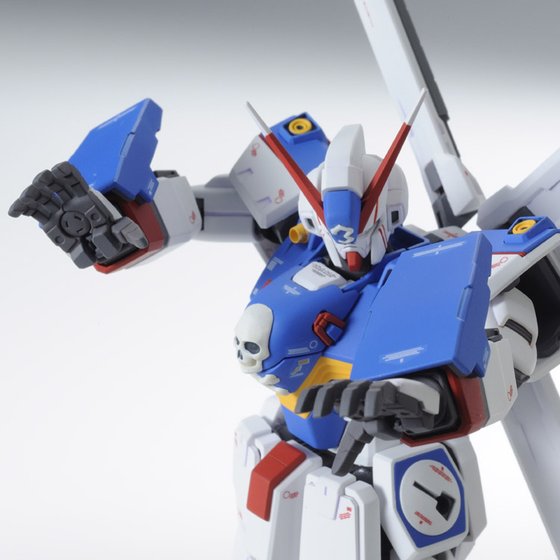MG 1/100 Crossbone Gundam X2 Ver. Ka & MG 1/100 Crossbone Gundam X3 Ver. Ka