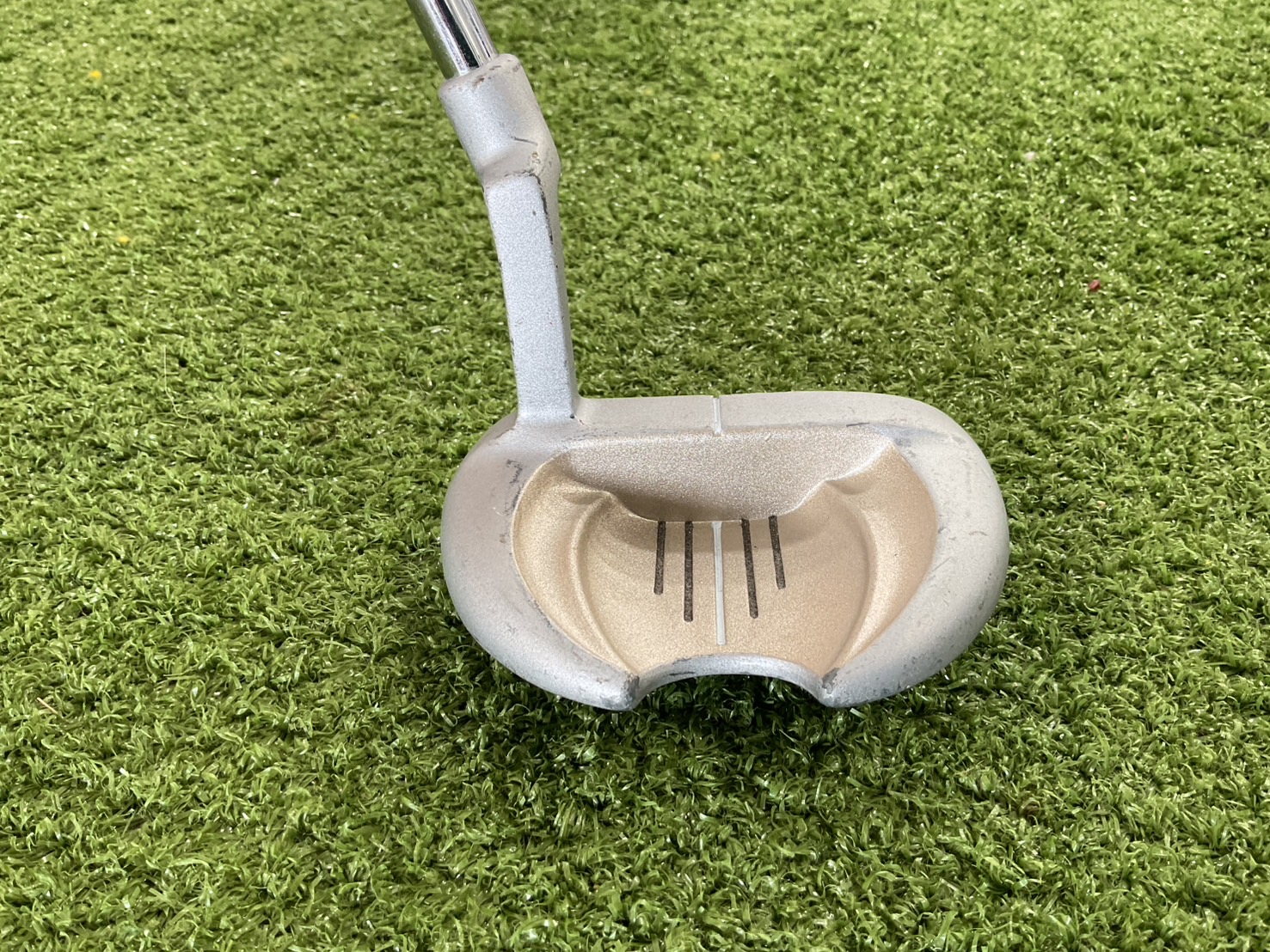PUTTER a.m.c : SIP-210 ก้านเหล็ก