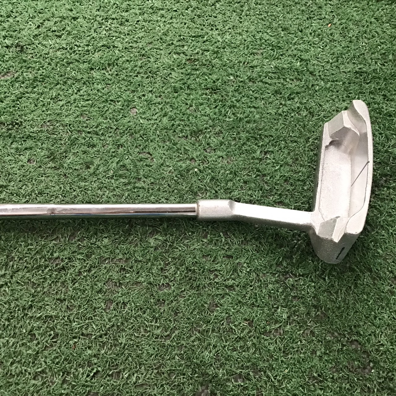 PUTTER TaylorMade ก้านเหล็ก