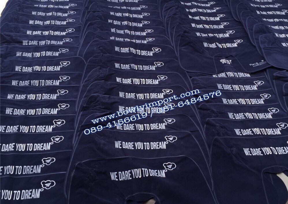 หมอนรองคอเป่าลม เนื้อผ้ากำมะหยี่ พร้อมสกรีนโลโก้