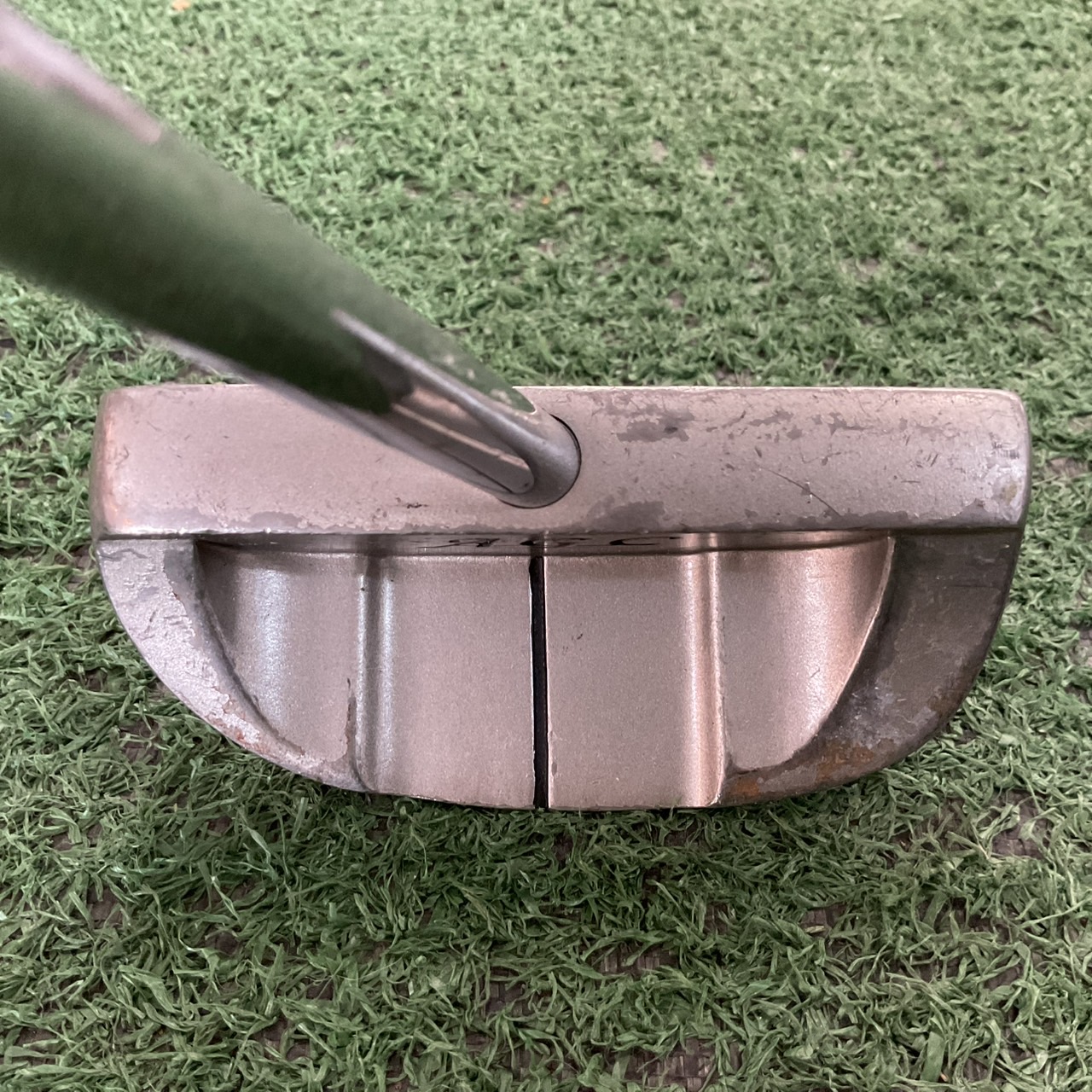 PUTTER A-G-C : P-8 ก้านเหล็ก