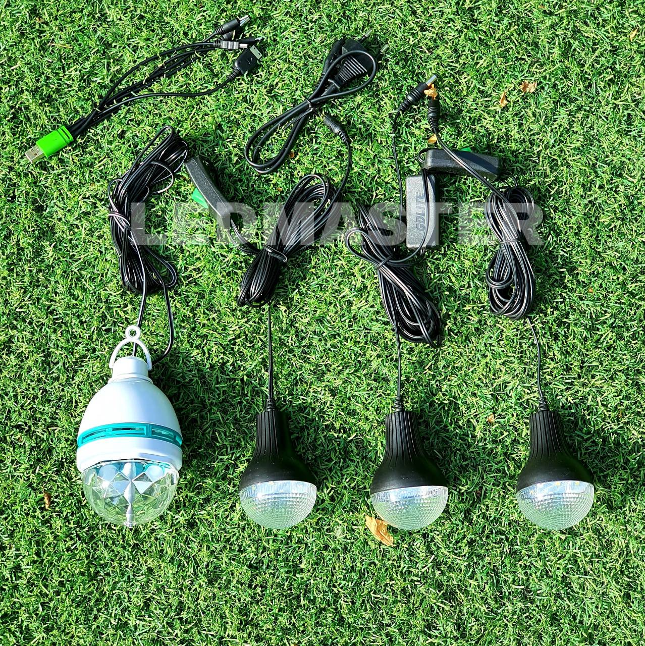 ✔จัดโปร✔ Solar light System ชุดนอนนาโซล่าเซลล์เเบบพกพา พร้อมชุด สปอตไลท์ไฟฉาย+หลอดไฟ led 3 หลอด+หลอดไฟดิสโก้+แผงโซล่าเซลล์+สายชาจ์ทUSB+MP3+วิทยุ FM
