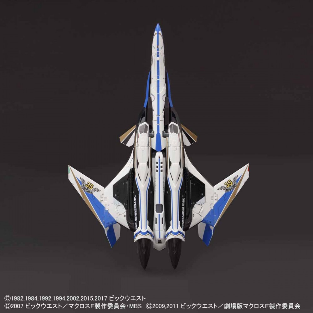 1/72 VF-31J Siegfried (Macross 35th Anniversary Color)