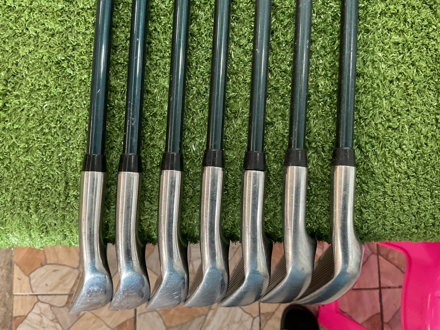 ไม้กอล์ฟ UBiZ : 6-4 TITAN / TF-I GRAPHITE ก้านกราไฟร์