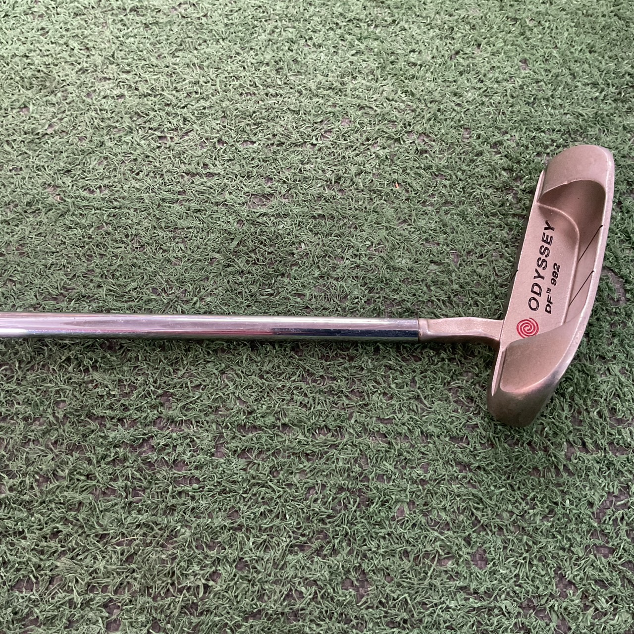 PUTTER ODYSSEY : DF™ 992 ก้านเหล็ก