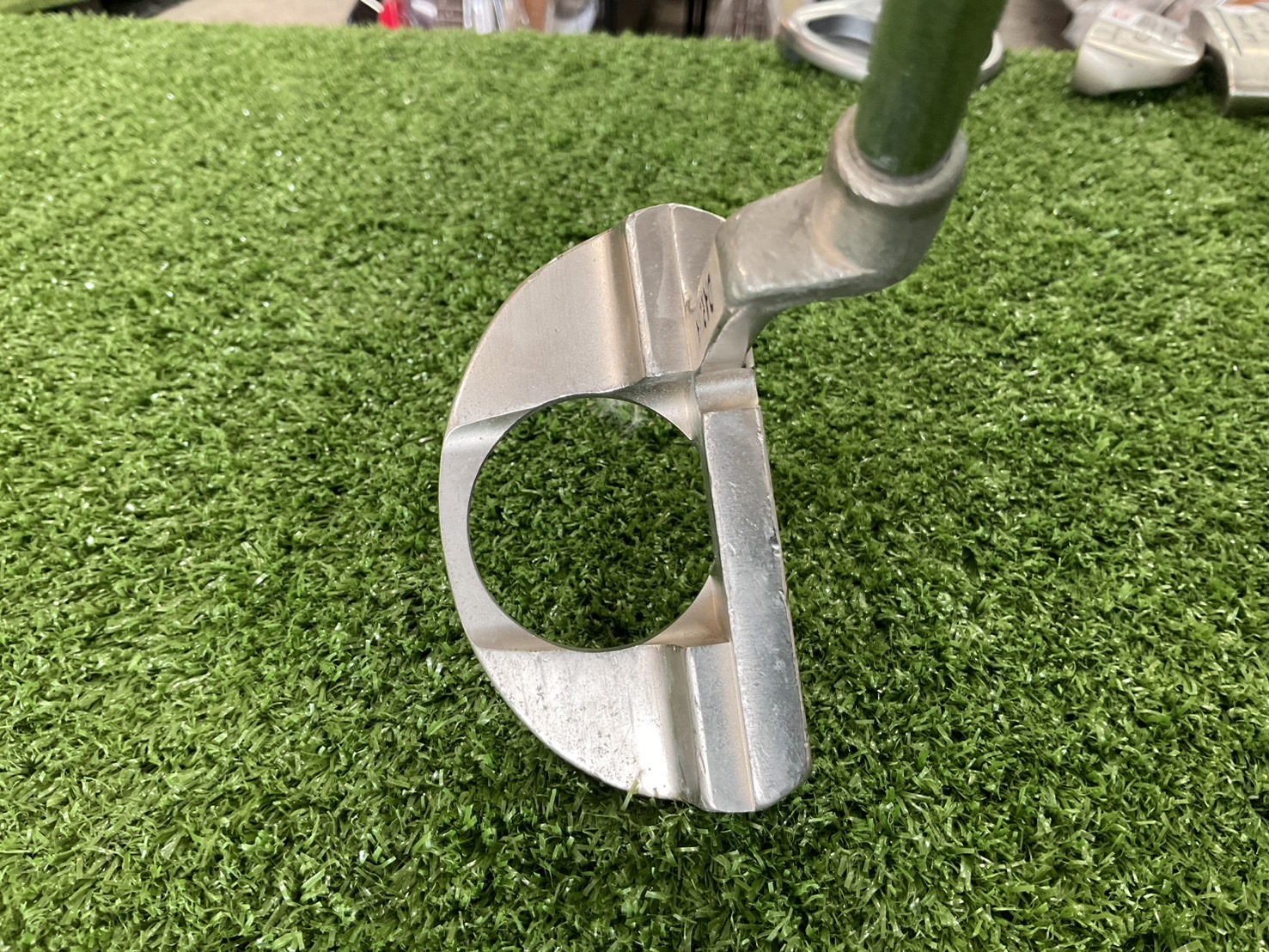 PUTTER DARUMA ก้านเหล็ก