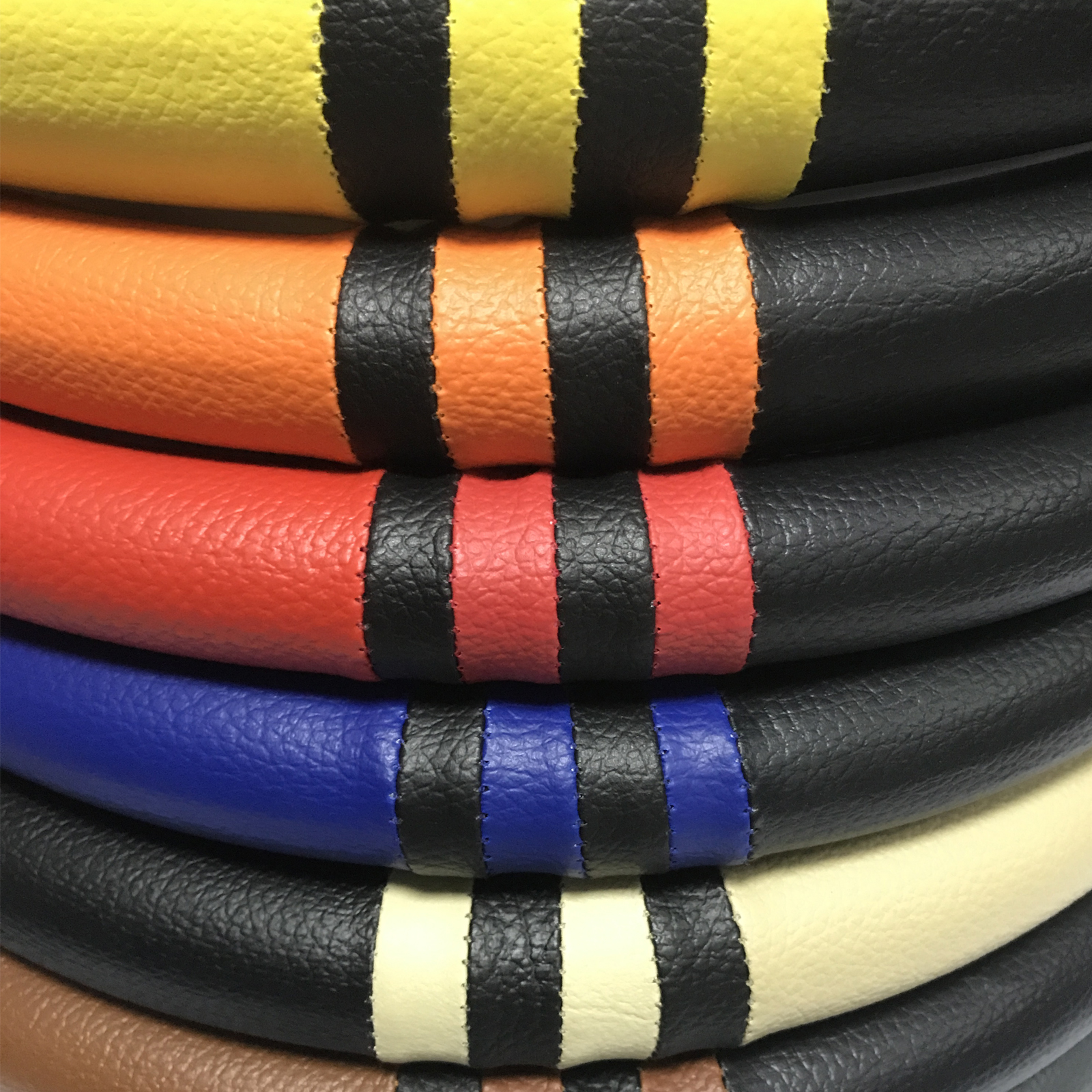 หุ้มพวงมาลัย ลาย Sport สำหรับรถเก๋งทั่วไป