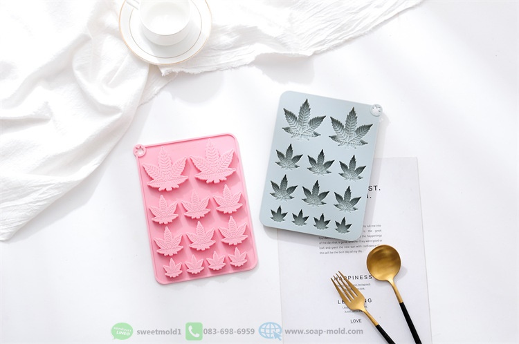 แม่พิมพ์ใบกัญชา พิมพ์ใบเมเปิ้ล 12ช่อง ขนาด3-20กรัม :007797