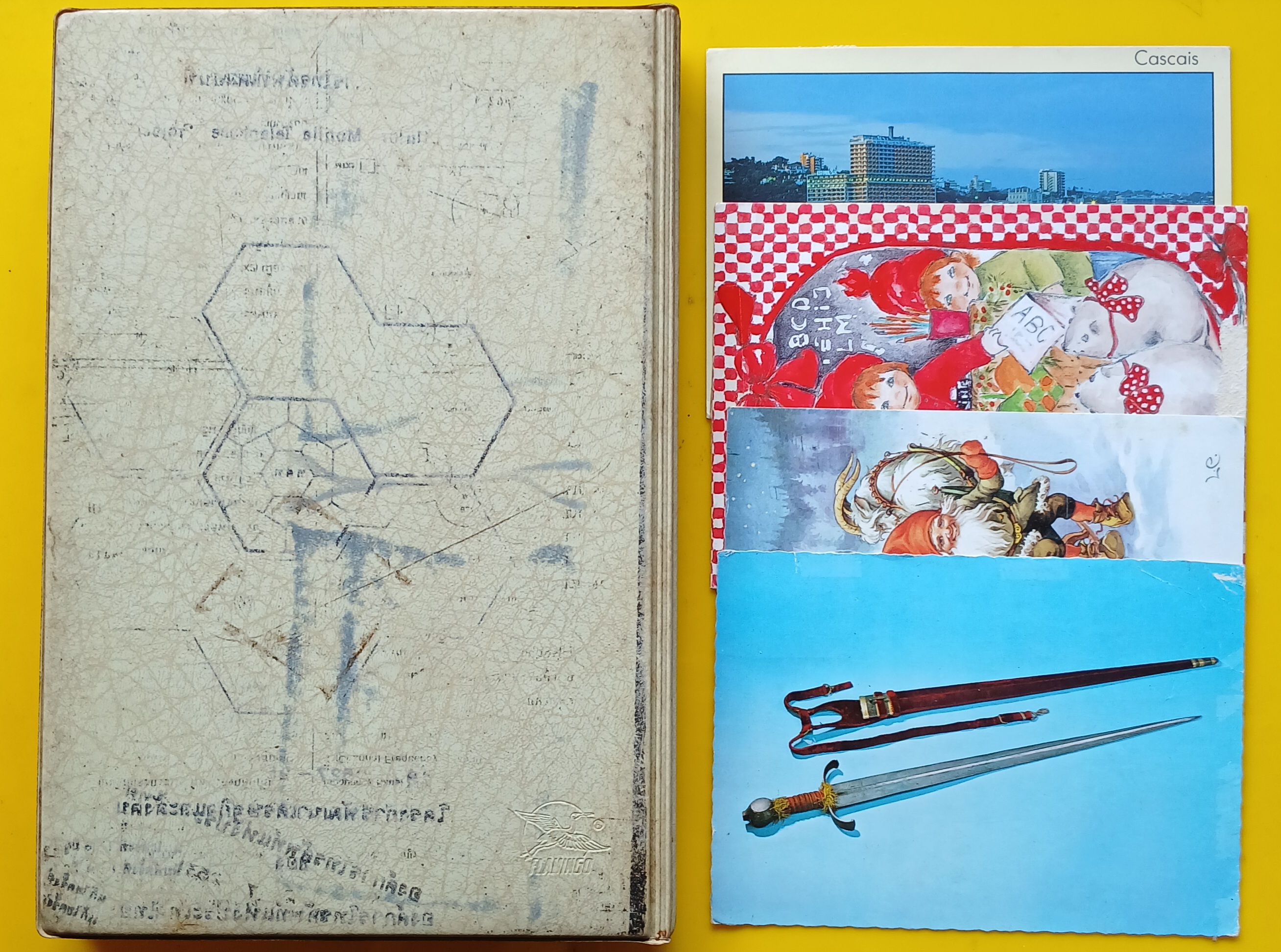 s3449-แสตมป์ต่างประเทศ พร้อมสมุด รวม 14 หน้า / 417 ดวง +โปสการ์ด ติดแสตมป์ต่างประเทศ ใช้แล้ว 4 ใบ +ซองส่งจริง ต่างประเทศส่งมาไทย 4 ซอง