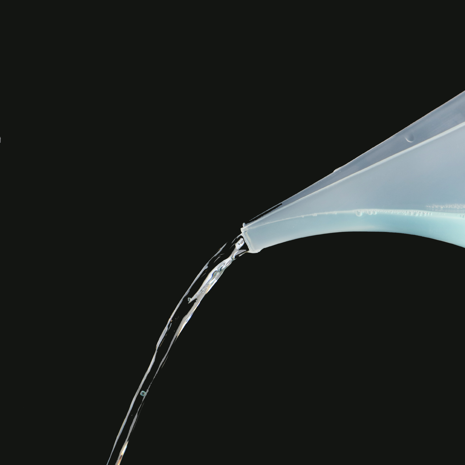 เหยือกพลาสติกปากยาว เหยือกเทสบู่ มีสเกลบอกด้านใน