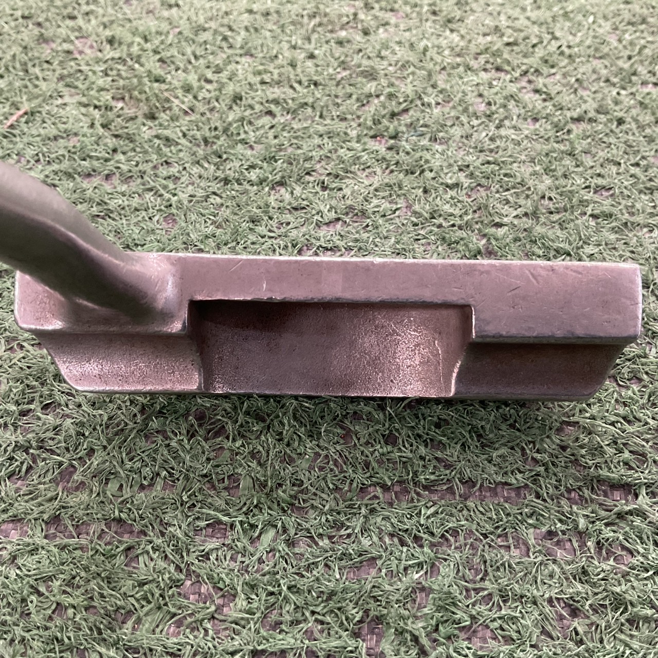 PUTTER Axaline Royal : noble ก้านเหล็ก