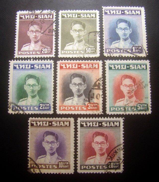 s2958-แสตมป์พระรูป ในหลวง รัชกาลที่ 9 ชุดแรก SIAM พระพักตร์หนุ่ม พ.ศ.2490-92 จำนวน 8 ดวง ขาดสองดวง แต่มีดวงแพงอยู่ครบ ใช้แล้ว ราคาเบา น่าสะสมครับ