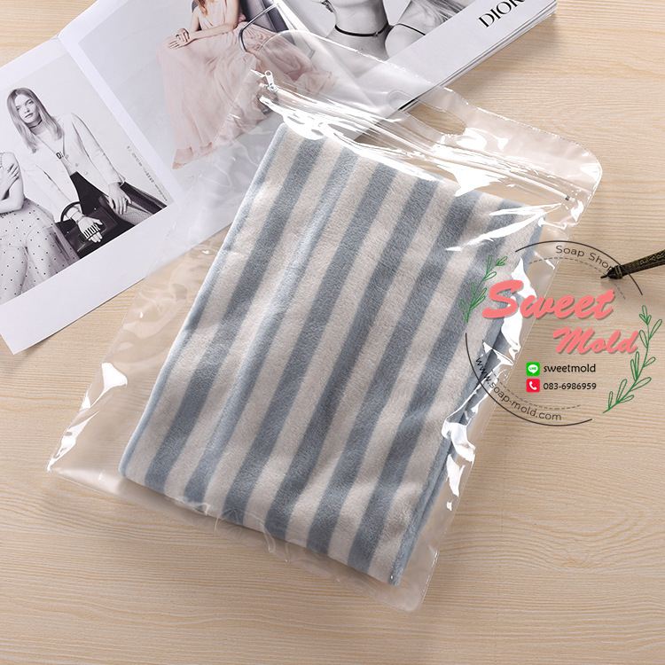 ถุงซองพลาสติกใสขอบมนแบบมีซิปรูด 28x42 cm. 50 ชิ้น รหัสสินค้า : 005447