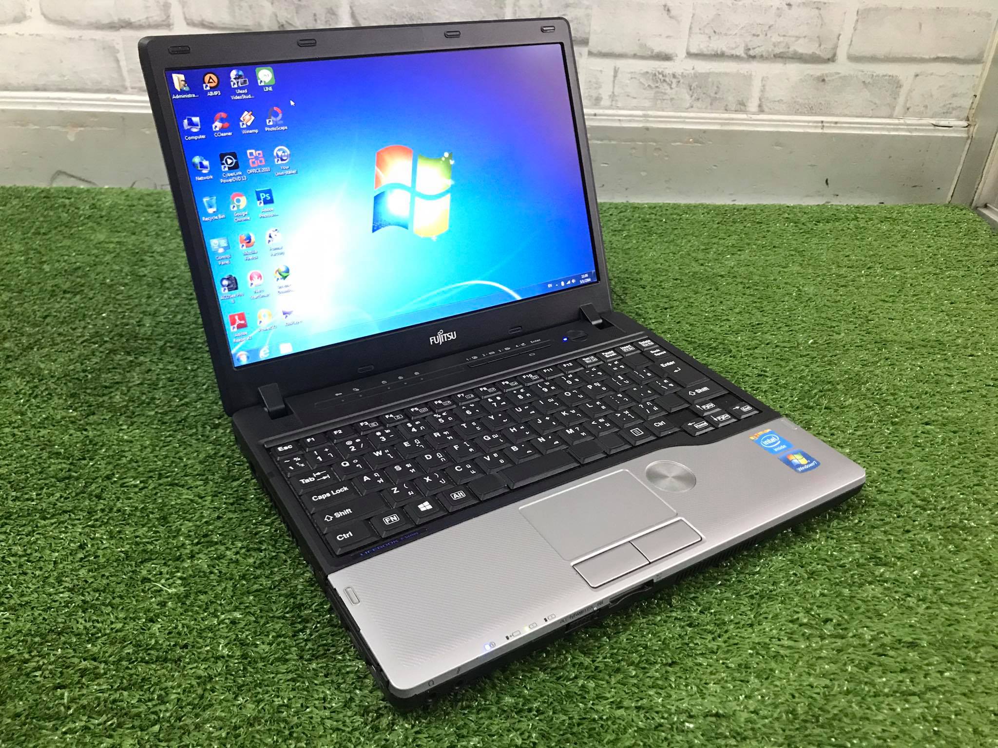 Netbook Fujitsu Liftbook P772