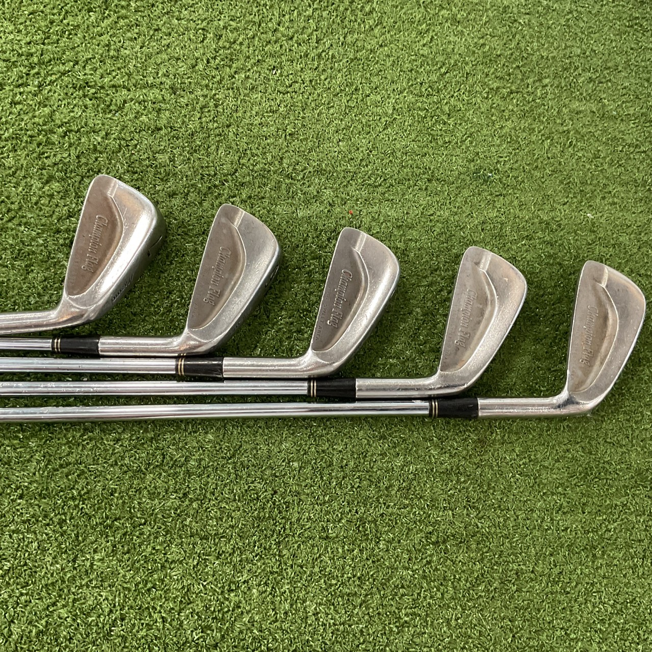 ไม้กอล์ฟ Mizuno : Champion Flag ก้านเหล็ก