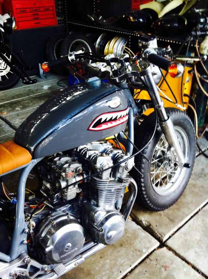 Shark brat style งานเพ้นท์สี ใส่ลาย oil tank