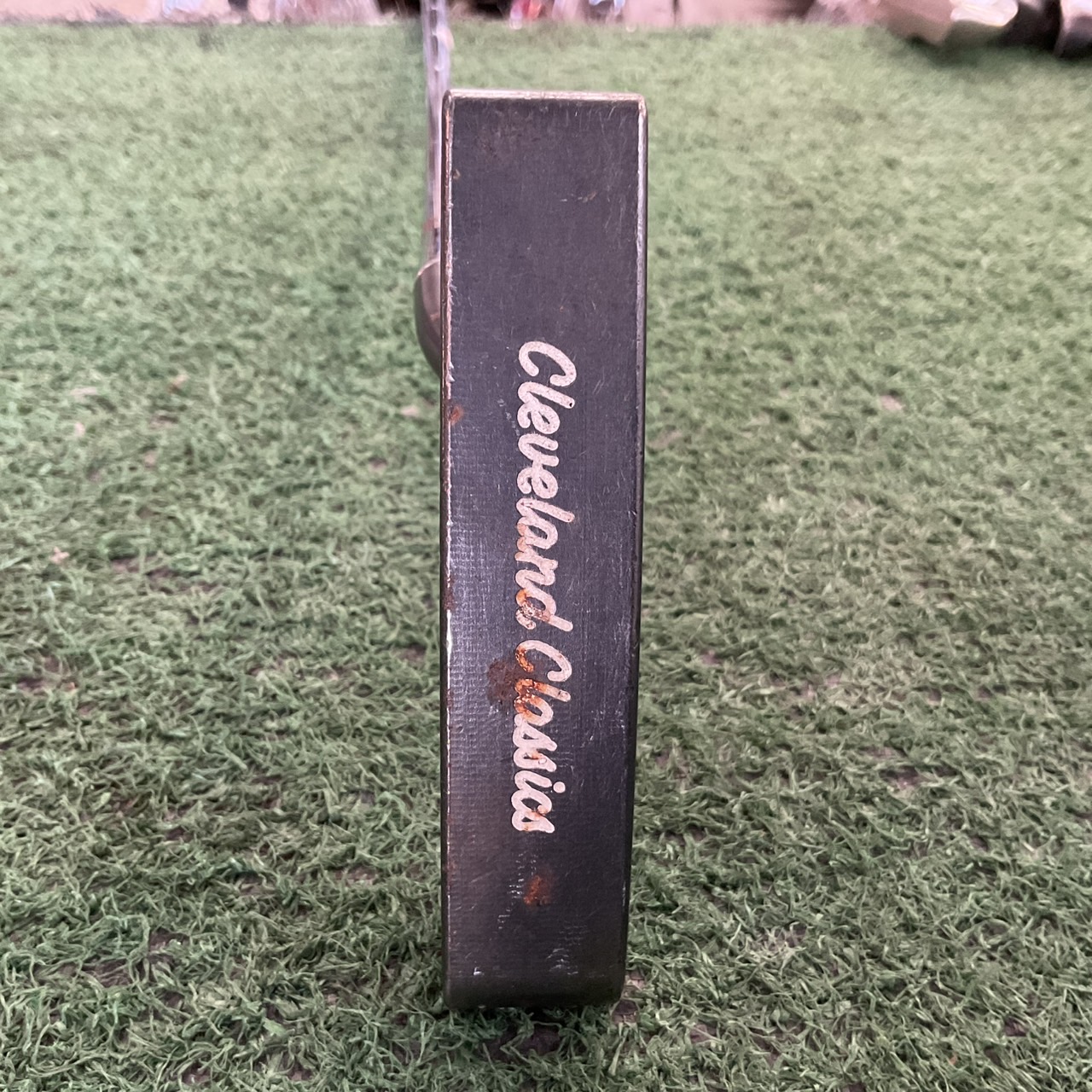 PUTTER Cleveland Classics : KG 8 MILLED ก้านเหล็ก