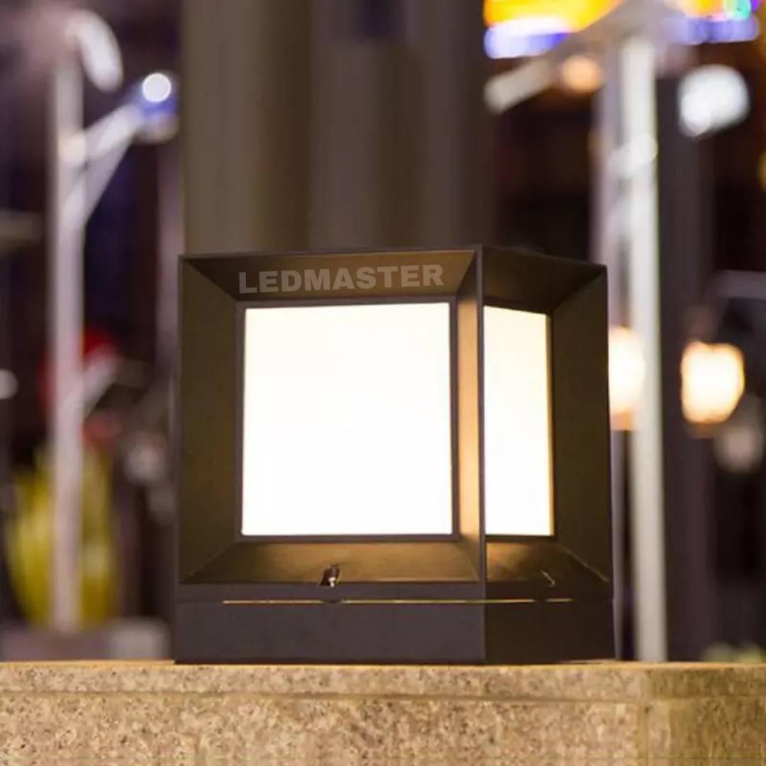 ส่งฟรี Solar Lamp ! โคมไฟหัวเสาโซล่าเซลล์ ทรงสี่เหลี่ยม สวยหรู โคมไฟทำจากอลูมิเนียมทนทาน เเสงวอร์มไวท์ โคมไฟพลังงานเเเสงอาทิตย์ โคมไฟรั้วบ้าน โคมไฟสวน เหมาะสำหรับใช้ติดเป็นโคมไฟหัวเสาโซล่าเซลล์หน้าบ้านหรือทางเดิน จำนวน 1 โคม