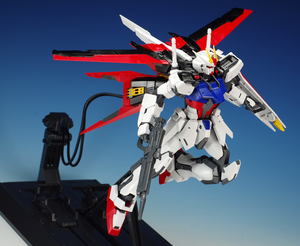 1061590 BANDAI SPIRITS MG 1/100 Aile Strike Gundam Ver. RM (Remaster)