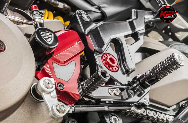 ปั๊มคลัชล่าง CNC RACING 30 MM FOR DUCATI