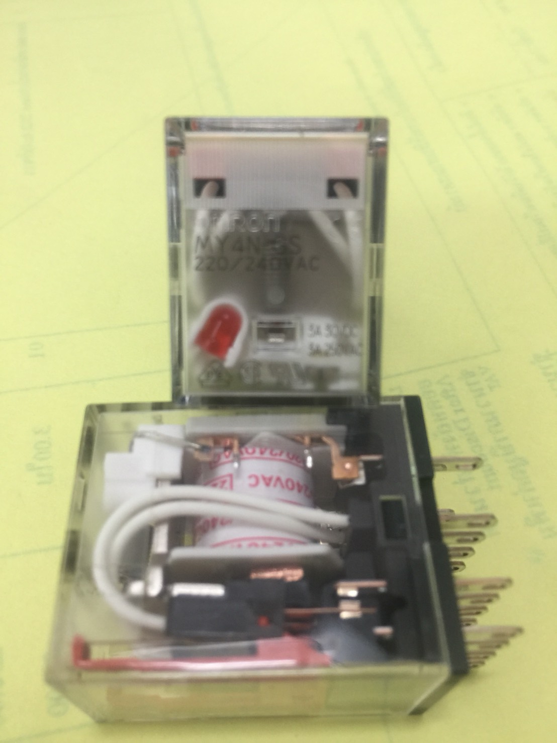 รีเลย์ MY4N-GS 220V Omron