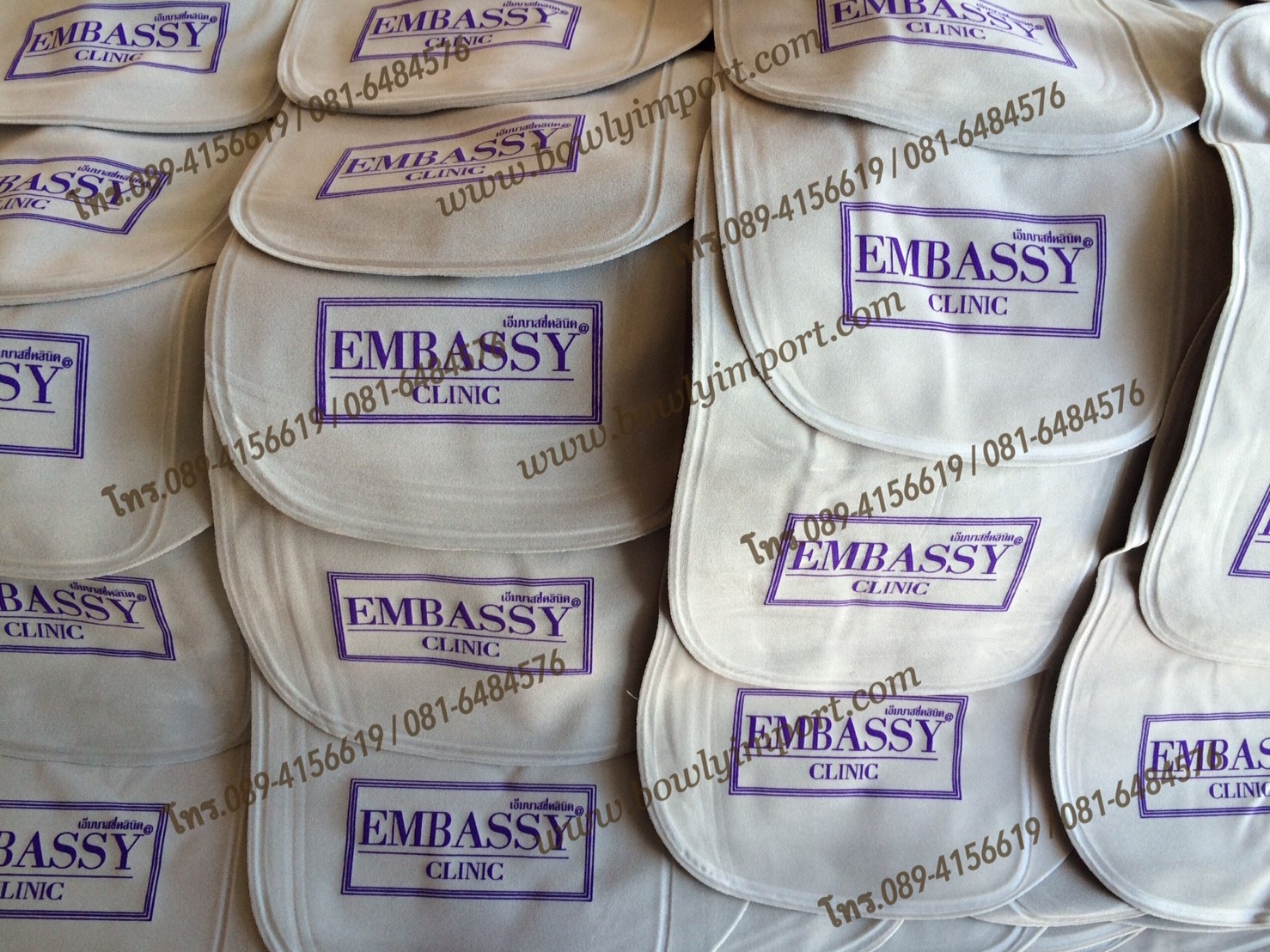 หมอนรองคอเป่าลม เนื้อผ้ากำมะหยี่ พร้อมสกรีนโลโก้