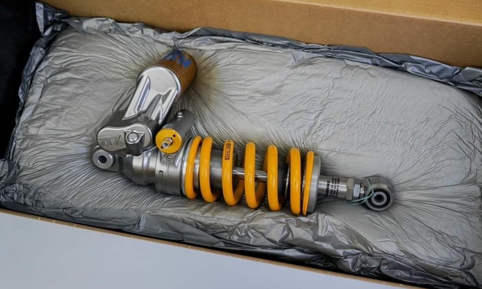 โช๊คหลัง OHLINS YA 468 FOR YAMAHA YZF-R1/R1M/MT10 (SWEDEN) 2015+