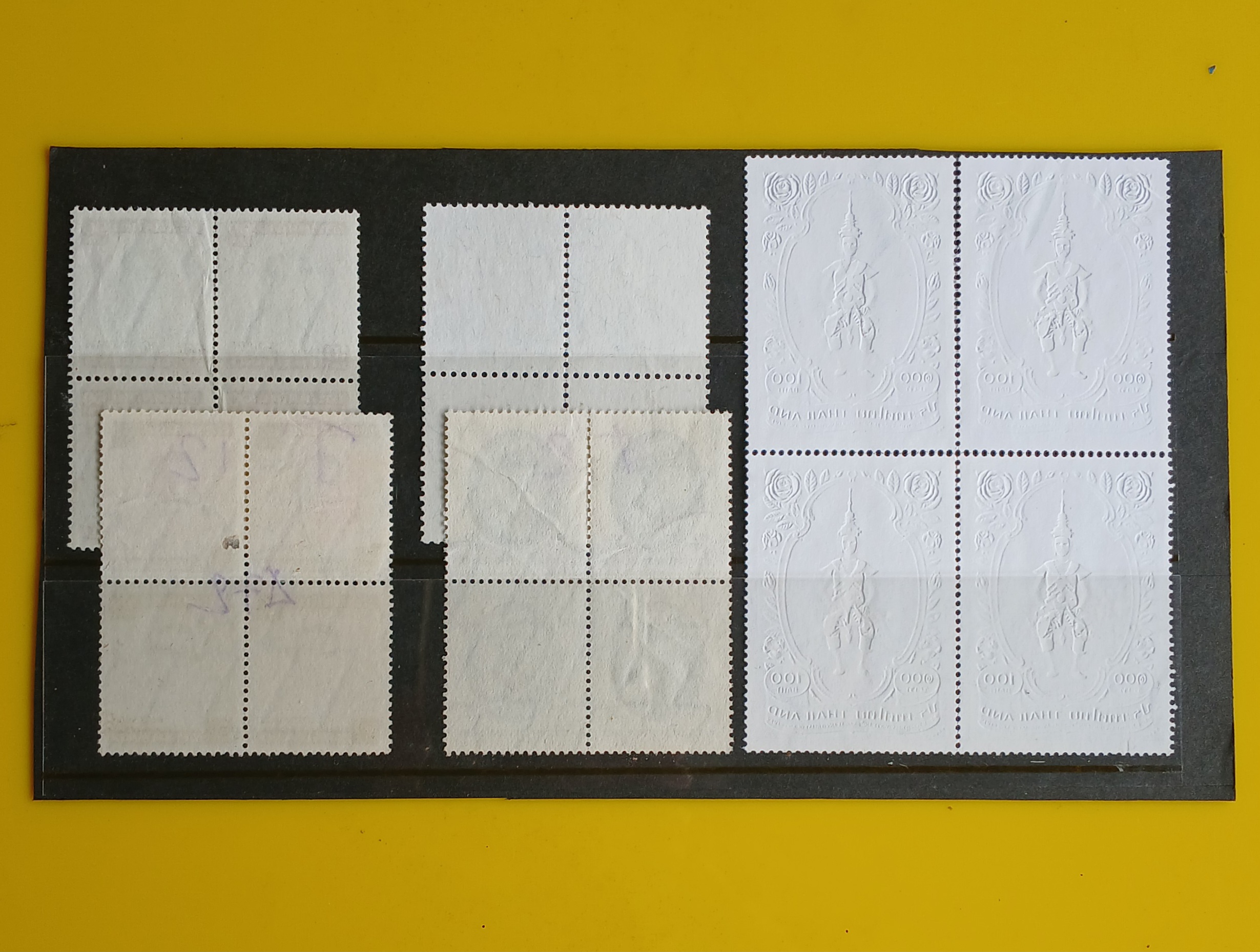 แสตมป์ไทยใช้แล้ว บล็อก4 มีหน้าดวง 100 บาท 12 ดวง