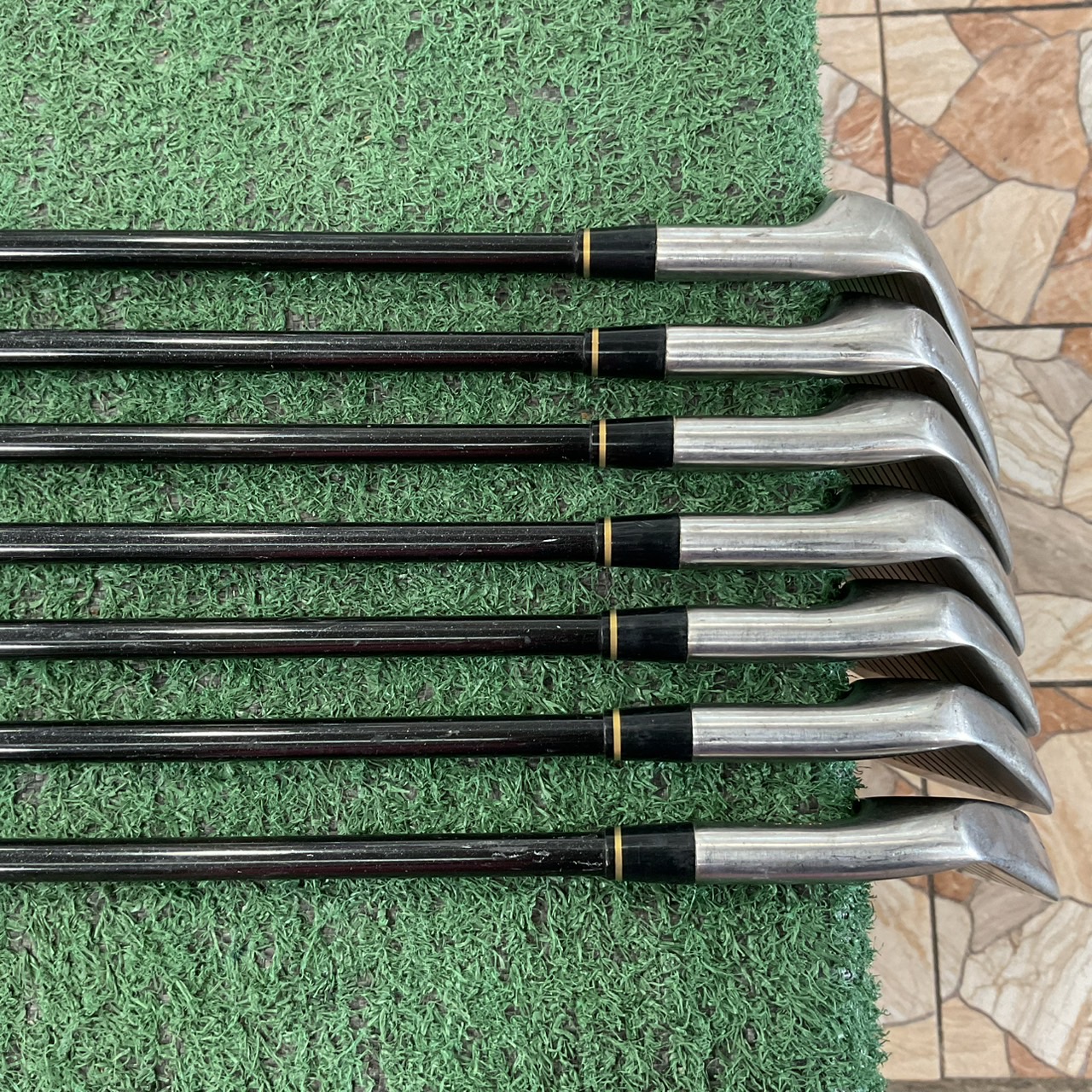 ไม้กอล์ฟ Wilson : Spirally / HIGH MODULUS ก้านกราไฟร์