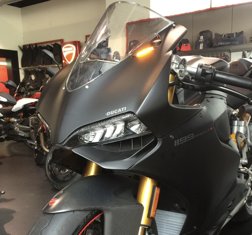 อุดกระจก NRC พร้อมไฟเลี้ยวในตัว FOR DUCATI PANIGALE 899/1199