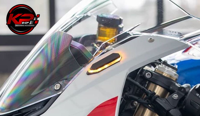 อุดกระจกไฟเลี้ยว FUTURISMOTO สำหรับ S1000RR 2020+
