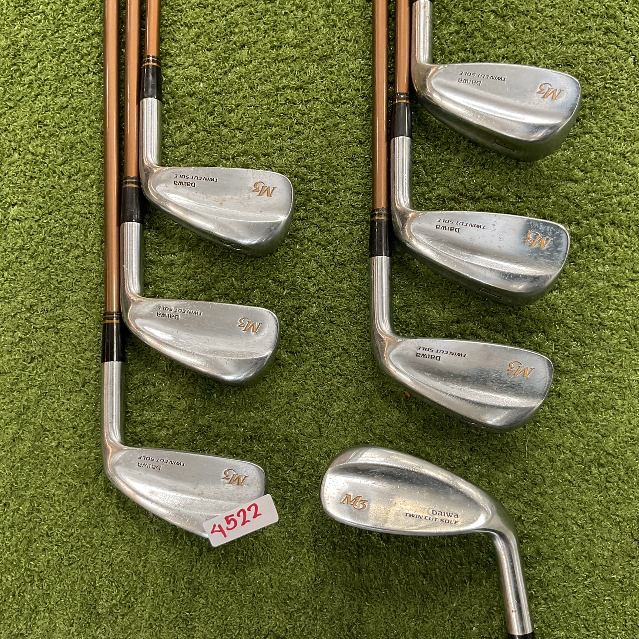 ไม้กอล์ฟ Daiwa : TWIN CUT SOLE M3 / WHISKER ก้านกราไฟร์