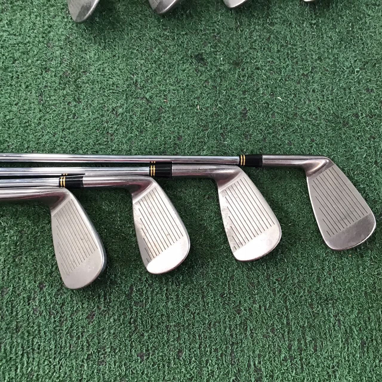 ไม้กอล์ฟ GOLF LABO : Clue series -MX330- REAL ก้านเหล็ก