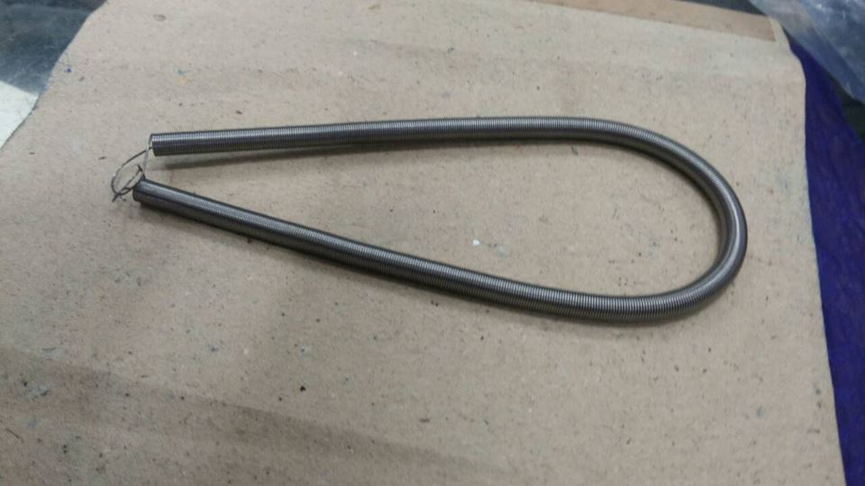 ลวดความร้อนนิโครมแบบเกลียว220VAC600Wยาว23CM(ดึงยืดเป็นเส้นตรงได้1M/1เมตร)ราคาเส้นละ