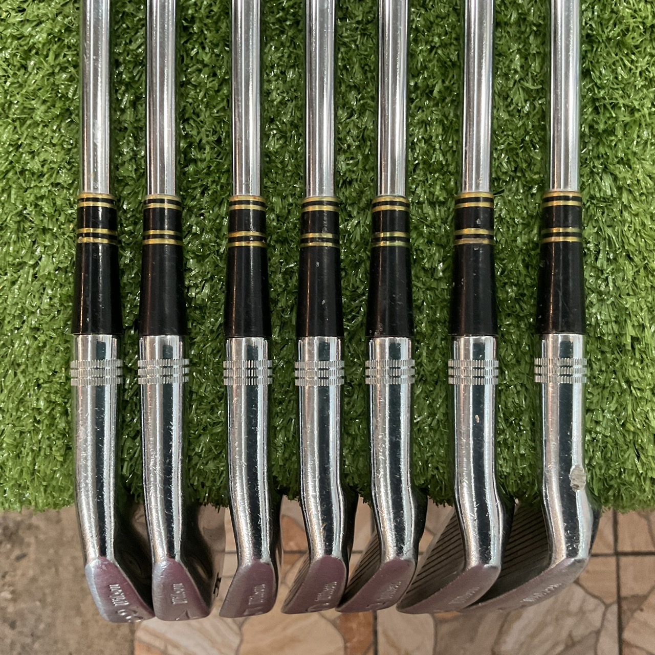 ไม้กอล์ฟ Wilson : Staff / dynamic ก้านเหล็ก