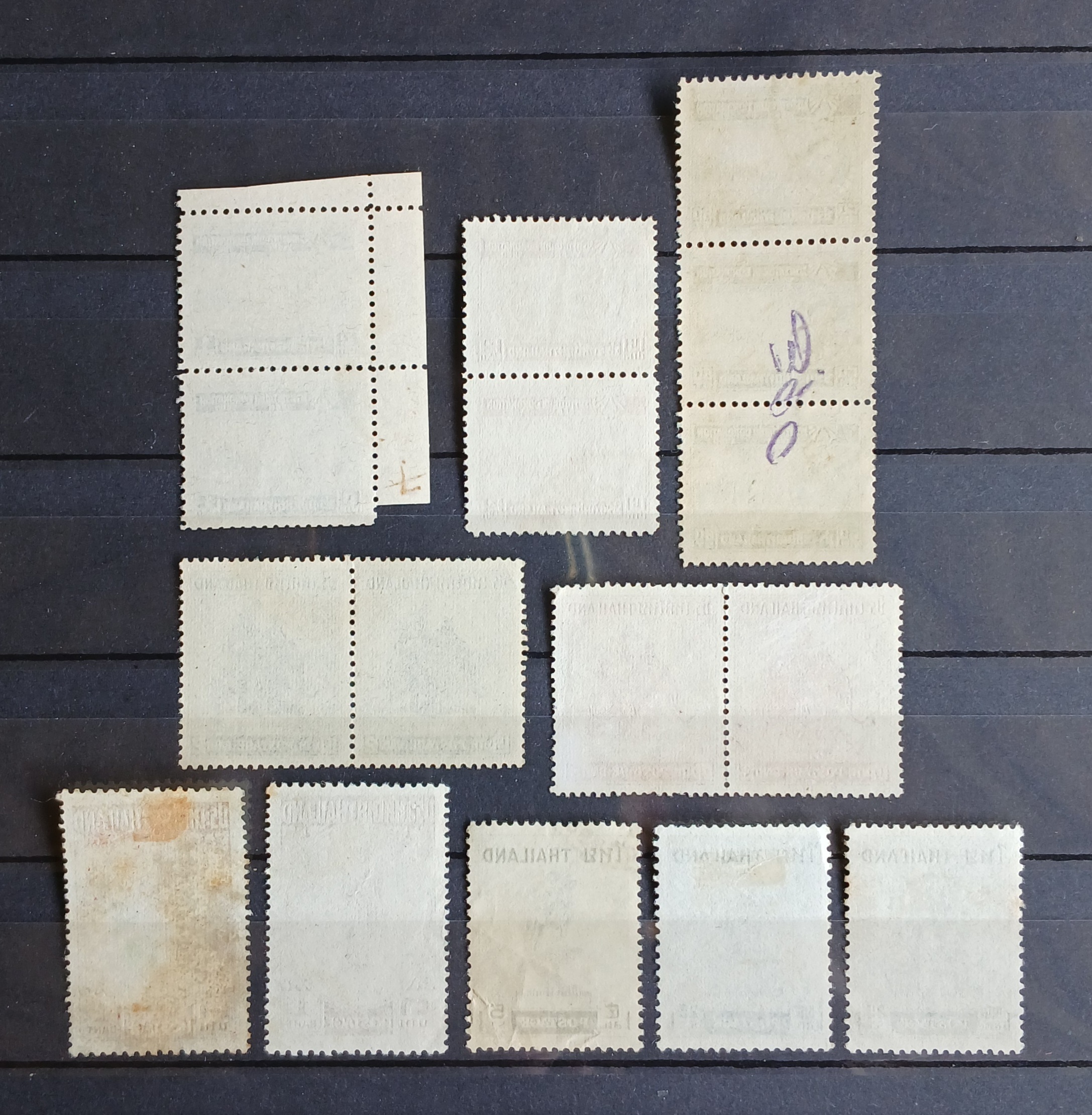 s3453-แสตมป์ไทยใช้แล้ว มีแบบคู่, ดวงติดกัน (คู่มือ 1300.) -แสตมป์ในหลวง รัชกาลที่ 9 พระราชพิธีบรมราชาภิเศก พ.ศ.2493 วาระนิยม -พระนเรศวร,พระเจ้าตากสิน,ท้าวสุรนารี ปี 2498