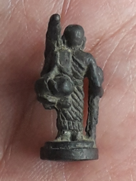 รูปหล่อลอยองค์ พระสิวลีจิ๋ว เนื้อโลหะ ไม่ทราบที่