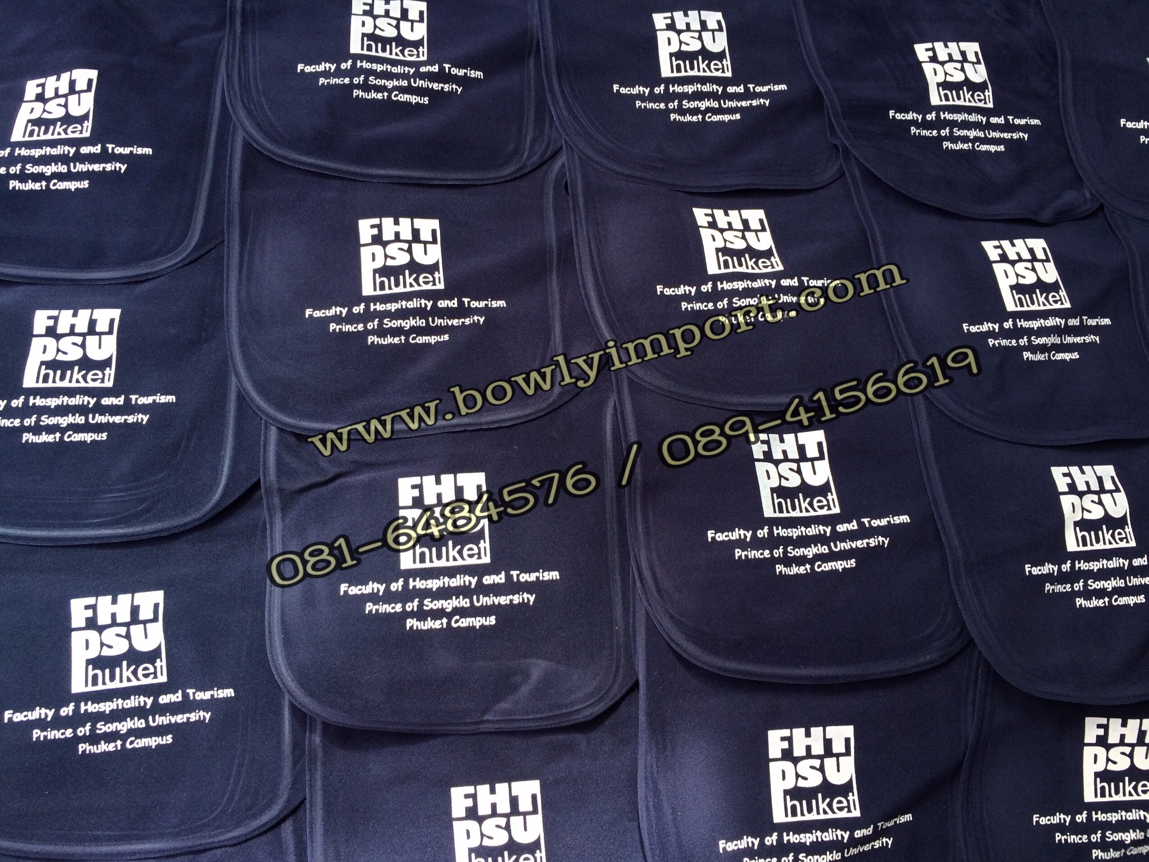 หมอนรองคอเป่าลม เนื้อผ้ากำมะหยี่ พร้อมสกรีนโลโก้