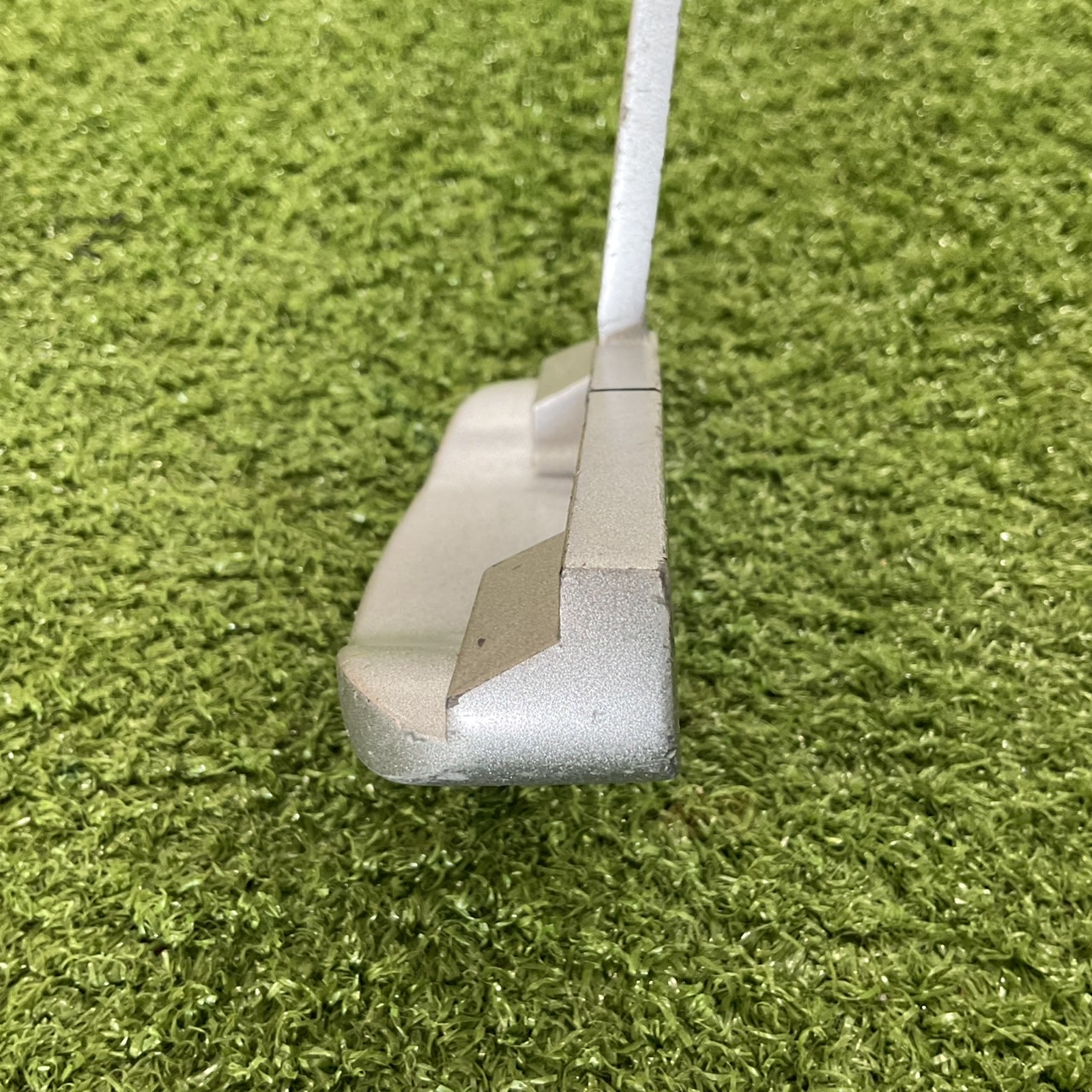 PUTTER TECH PLUS : TXG WIDE SOLE ก้านเหล็ก