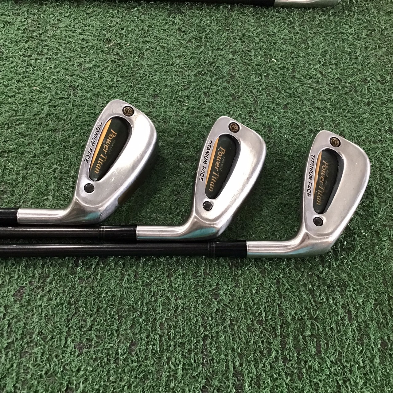 ไม้กอล์ฟ TOUR GOLF : Power Titan / TOUR CRUZ ก้านกราไฟร์