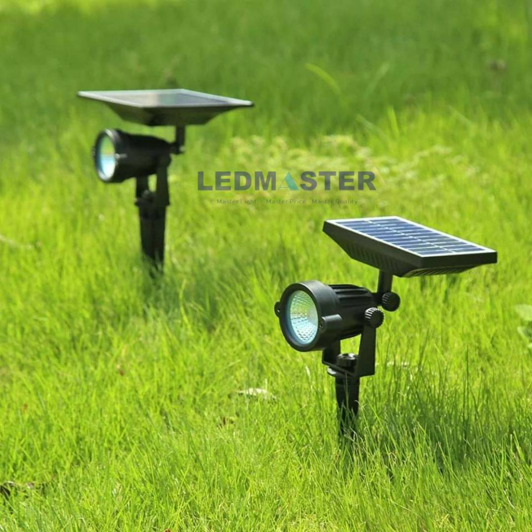 ☘️ไฟปักสนามโซล่าเซลล์ 50W สว่างมาก เเสงพุ่ง ทนทาน ใช้งานได้จริง ไฟส่องต้นไม้ ไฟเเต่งสวน