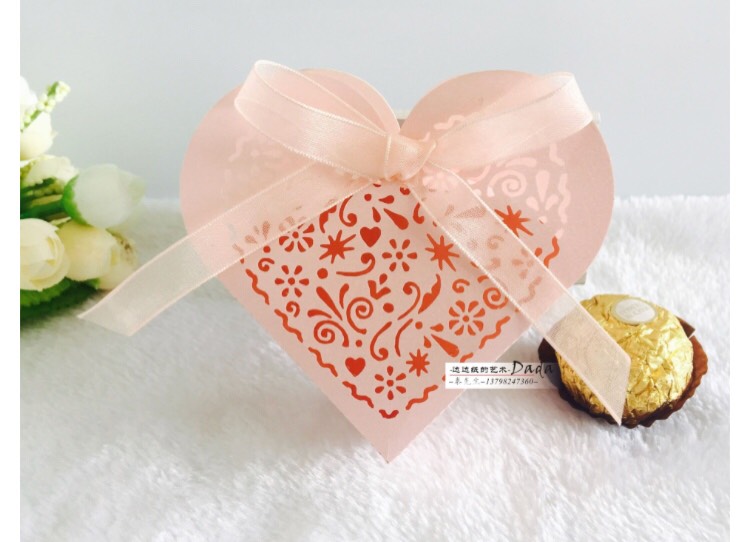กล่องฉลุหัวใจสีชมพู 50 ชิ้น รหัสสินค้า : 004629