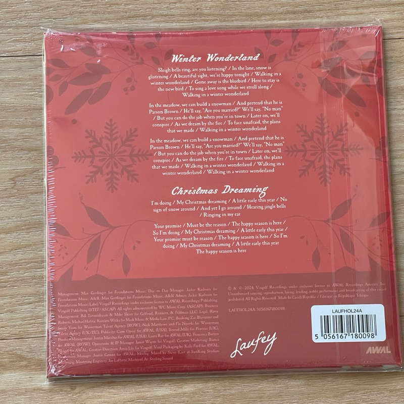 แผ่นเสียง Laufey - A Very Laufey Holiday: The Christmas Waltz Edition ,Vinyl, 7", 45 RPM, Green มือหนึ่ง ซีล