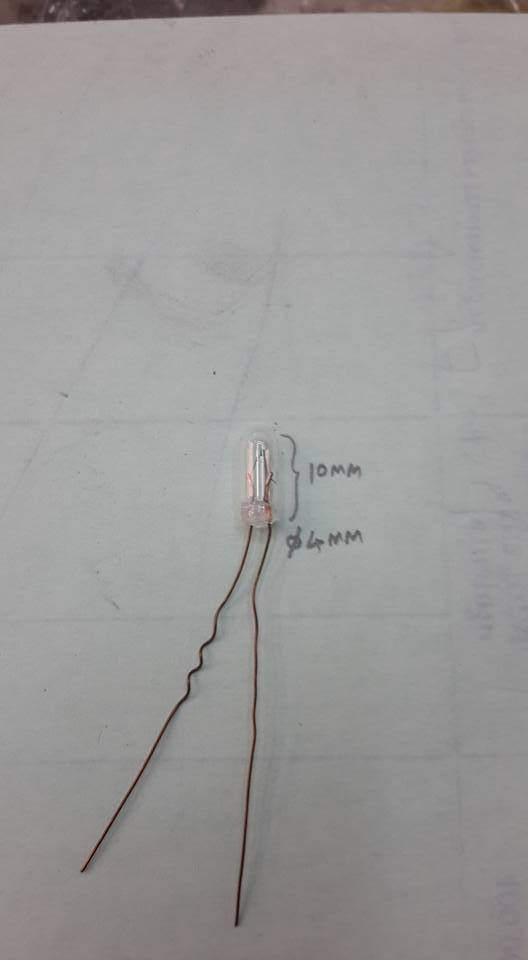 ขาย หลอดไฟ24V DC หลอดไฟ28V DC หลอดไฟ 24-28VDCชนาดเส้นผ่านศูนย์กลางอ้วน4มม.ยาว10มม.ขาลวด หลอดไฟ หลอดไส้ หลอด24V (4x10mm)) ราคา ดวงล่ะ ราคา ตัวล่ะ . . . . หน่วย บาท