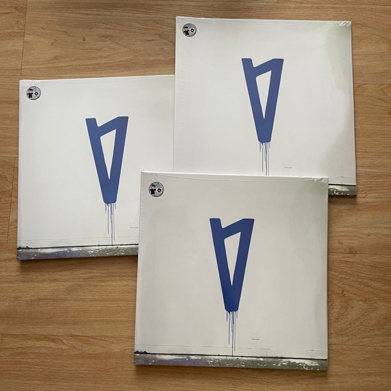 แผ่นเสียง LAUV / I MET YOU WHEN I WAS 18 **5th ANNIVERSARY Blue Vinyl,Debut album มือหนึ่ง ซีล