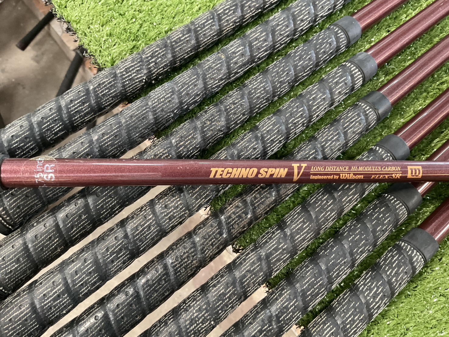 ไม้กอล์ฟ Wilson : TECHNO SPIN V ก้านกราไฟร์