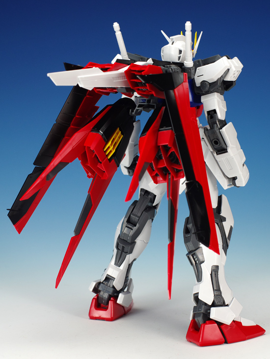 1061590 BANDAI SPIRITS MG 1/100 Aile Strike Gundam Ver. RM (Remaster)