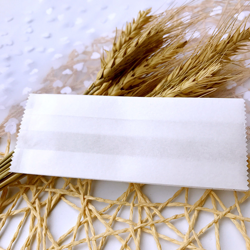 ถุงซองกระดาษขาวขยายข้าง ซีลกลาง เคลือบพลาสติกด้านใน ขนาด 8.8x14.4+2.5 cm แพ็ค 100 ชิ้น