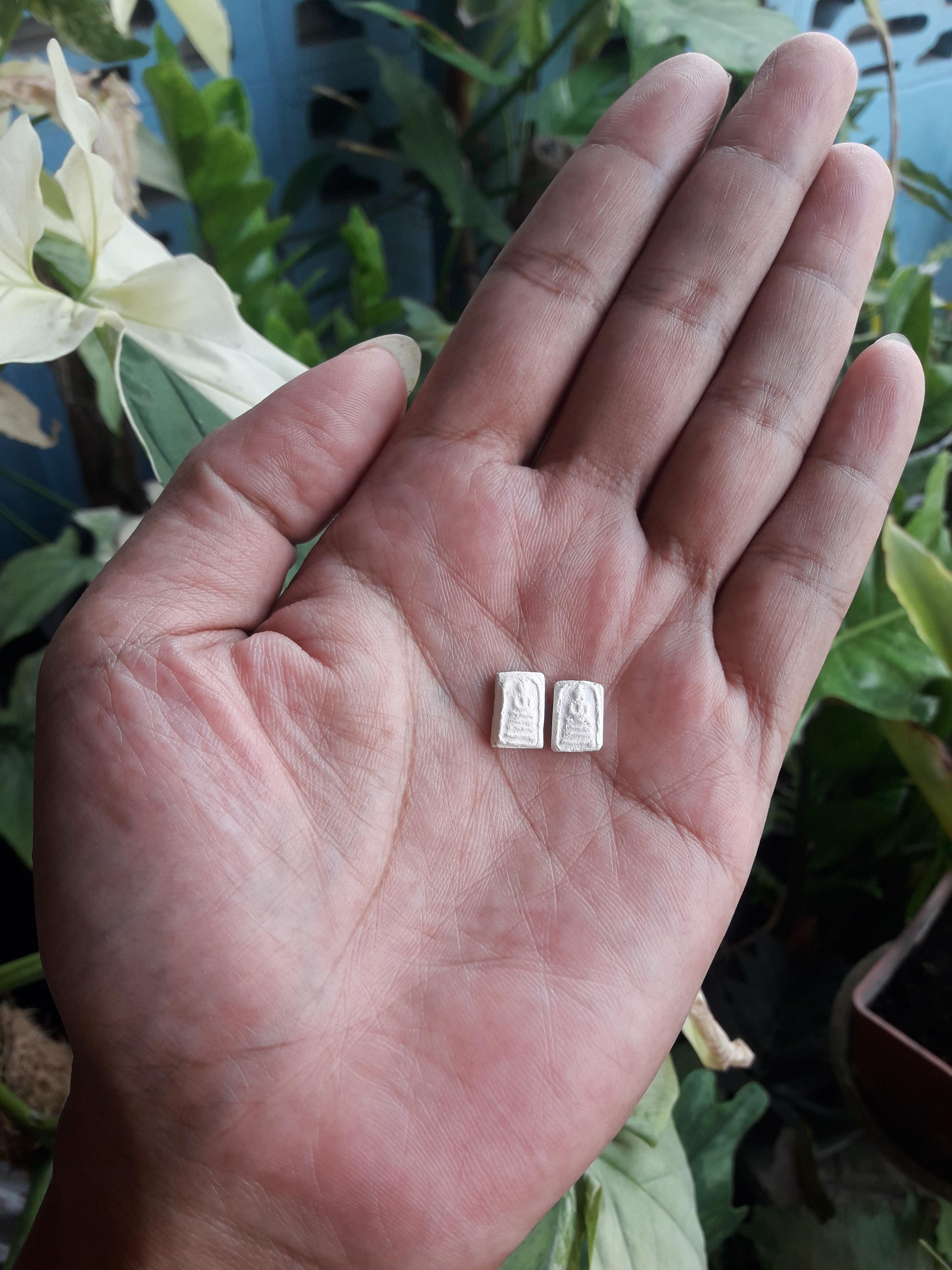 พระสมเด็จ พิมพ์คะแนนจิ๋ว วัดประสาทบุญญาวาส กรุงเทพฯ ปี 2510 จำนวน 2 องค์ #s2